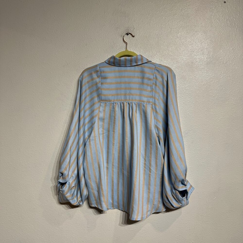 Entro Blue Striped Button Down Blouse Sz M - Picture 9 of 12